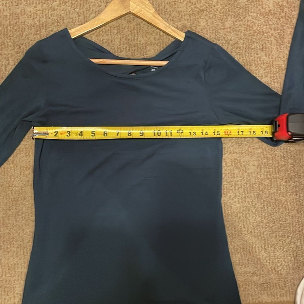 Athleta  Open Back Top - Picture 5 of 6
